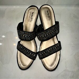 Coach and Four Vander Black Rhinestone Studded Wedge Sandals Women’s Shoes Sz 11